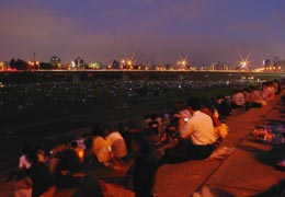 2005�ǔ��ԉΑ��1