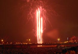 2005�ǔ��ԉΑ��11