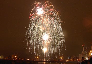 2005�ǔ��ԉΑ��15