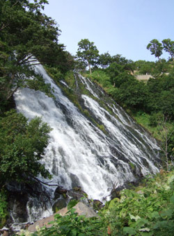知床オシンコシンの滝 知床オシンコシンの滝