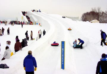 さとらんど会場(今回の目玉!チューブすべり台) さとらんど会場(今回の目玉!チューブすべり台)
