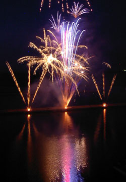 �E�C���O�x�C���M�I�[�V�����Y�f�C�ԉΑ��i7��14���j6