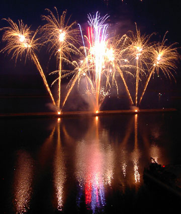 �E�C���O�x�C���M�I�[�V�����Y�f�C�ԉΑ��i7��14���j7