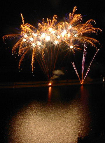 �E�C���O�x�C���M�I�[�V�����Y�f�C�ԉΑ��i7��21���j8