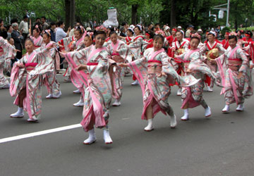 第18回YOSAKOIソーラン祭り(大通パレードその1)1 第18回YOSAKOIソーラン祭り(大通パレードその1)1