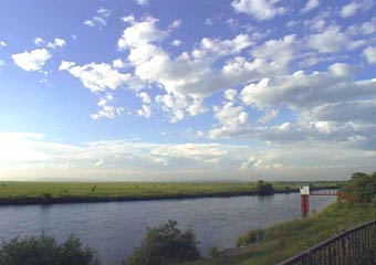 ���H����2