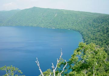 摩周湖(Y.T.提供) 摩周湖(Y.T.提供)