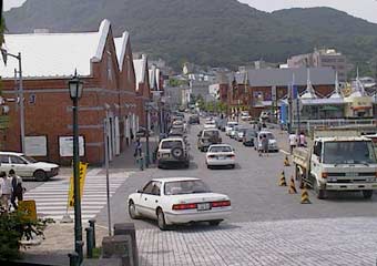 ���X�q�ɌQ